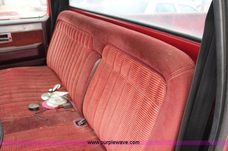 image for item H8342 1987 Chevrolet Silverado R10 pickup truck
