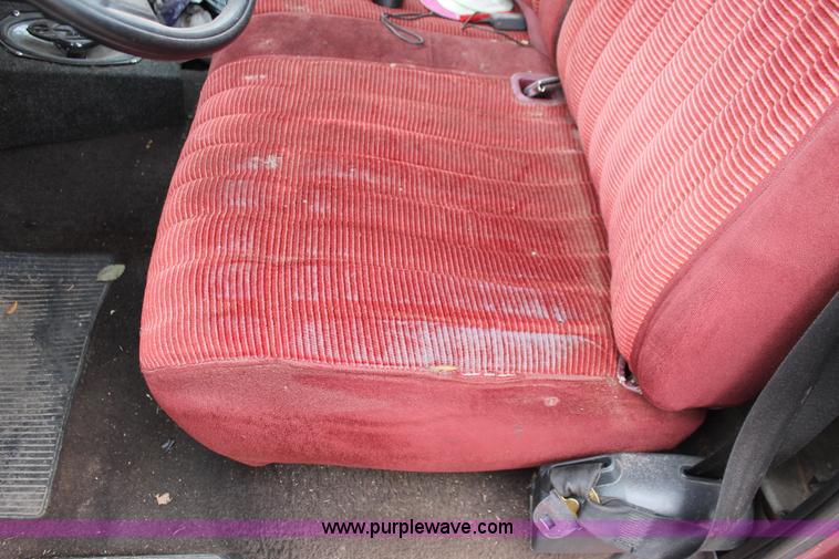 image for item H8342 1987 Chevrolet Silverado R10 pickup truck