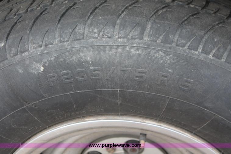 image for item H8342 1987 Chevrolet Silverado R10 pickup truck