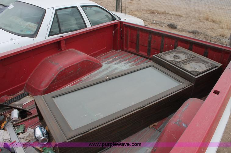 image for item H8342 1987 Chevrolet Silverado R10 pickup truck