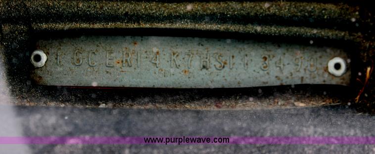 image for item H8342 1987 Chevrolet Silverado R10 pickup truck