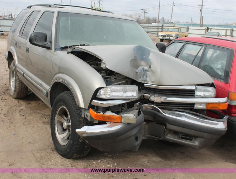 image for item H8343 1998 Chevrolet Blazer SUV