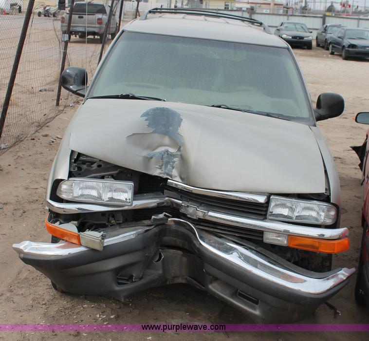 image for item H8343 1998 Chevrolet Blazer SUV