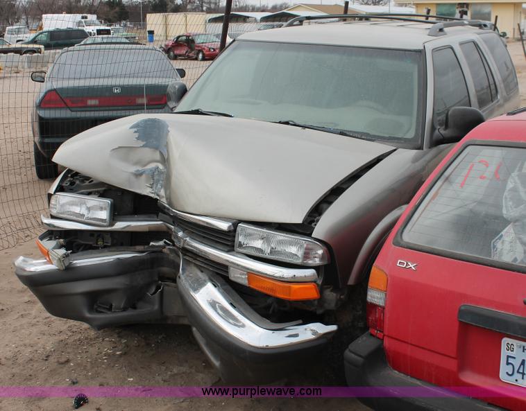 image for item H8343 1998 Chevrolet Blazer SUV