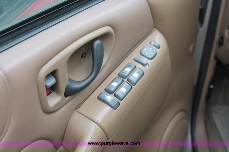 image for item H8343 1998 Chevrolet Blazer SUV