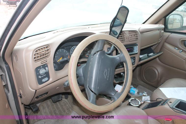 image for item H8343 1998 Chevrolet Blazer SUV