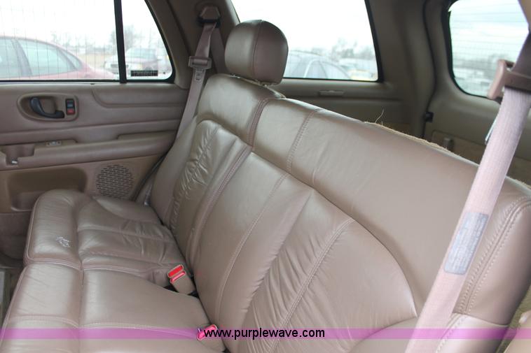 image for item H8343 1998 Chevrolet Blazer SUV