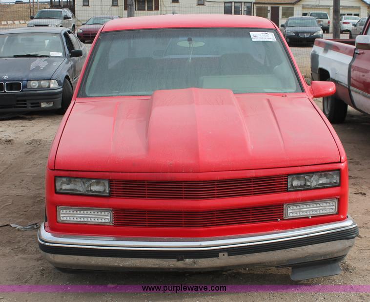 image for item H8344 1988 GMC Sierra 1500 pickup truck