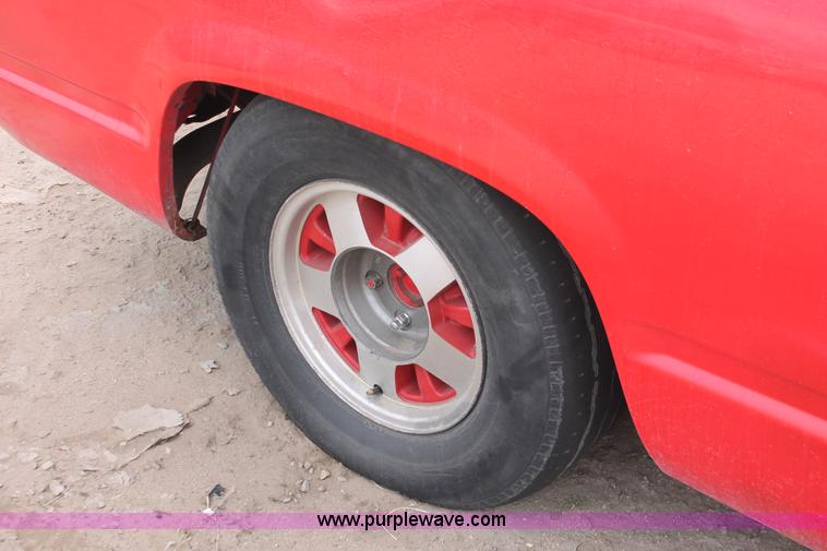 image for item H8344 1988 GMC Sierra 1500 pickup truck