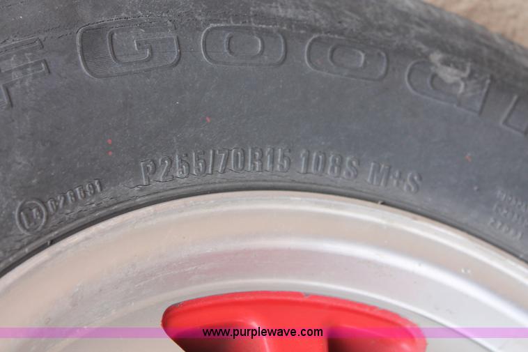 image for item H8344 1988 GMC Sierra 1500 pickup truck