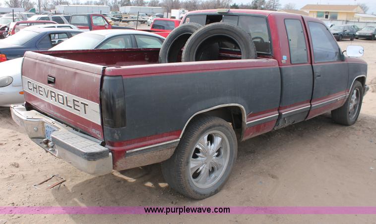 image for item H8345 1990 Chevrolet Silverado 1500 Ext. Cab pickup truck