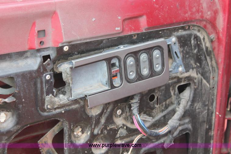 image for item H8345 1990 Chevrolet Silverado 1500 Ext. Cab pickup truck