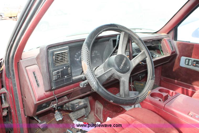 image for item H8345 1990 Chevrolet Silverado 1500 Ext. Cab pickup truck