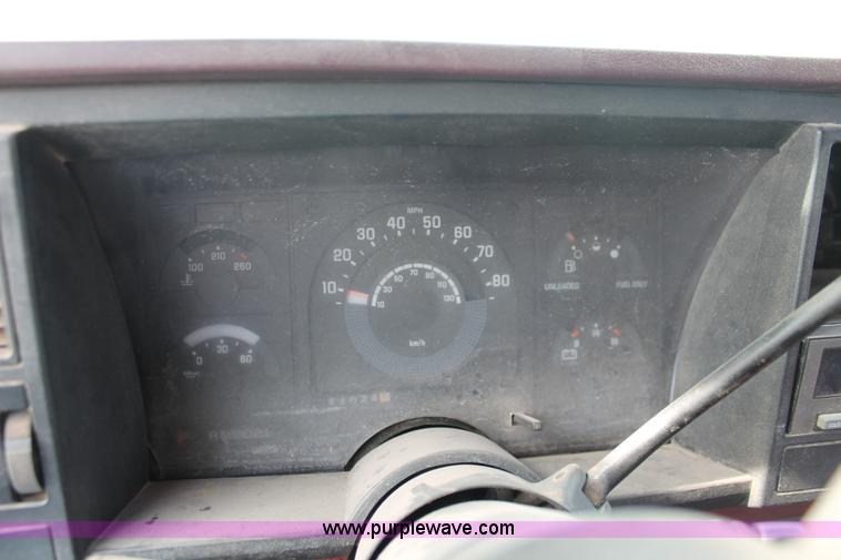 image for item H8345 1990 Chevrolet Silverado 1500 Ext. Cab pickup truck