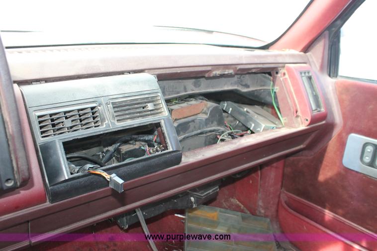 image for item H8345 1990 Chevrolet Silverado 1500 Ext. Cab pickup truck