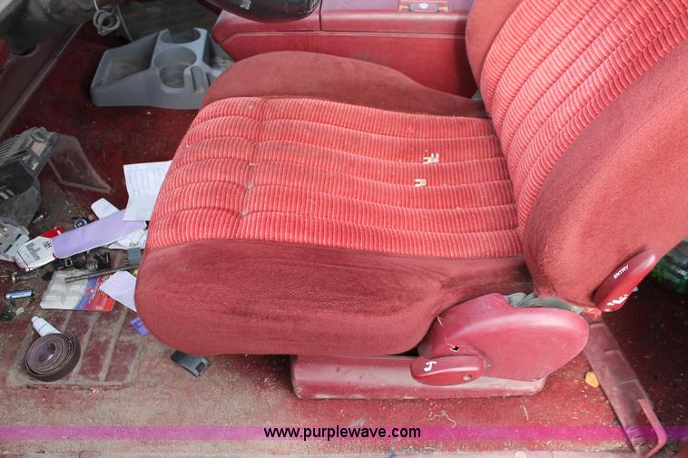 image for item H8345 1990 Chevrolet Silverado 1500 Ext. Cab pickup truck