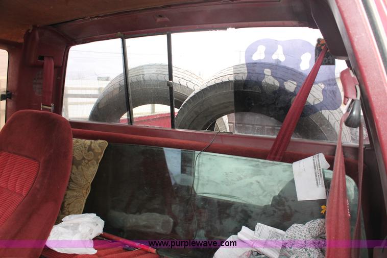 image for item H8345 1990 Chevrolet Silverado 1500 Ext. Cab pickup truck