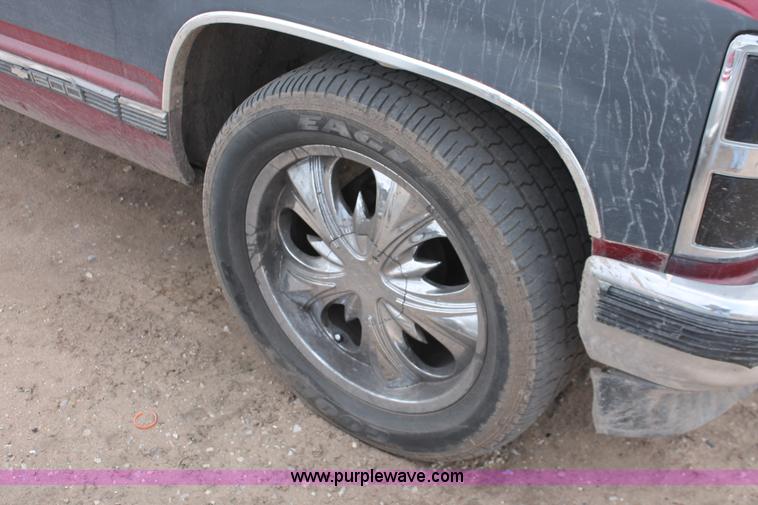 image for item H8345 1990 Chevrolet Silverado 1500 Ext. Cab pickup truck