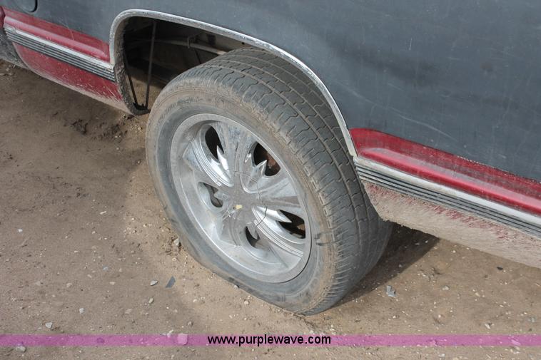 image for item H8345 1990 Chevrolet Silverado 1500 Ext. Cab pickup truck