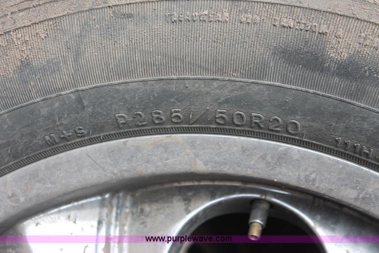 image for item H8345 1990 Chevrolet Silverado 1500 Ext. Cab pickup truck