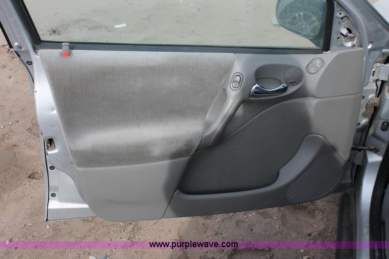 image for item H8346 2001 Saturn LS LS1