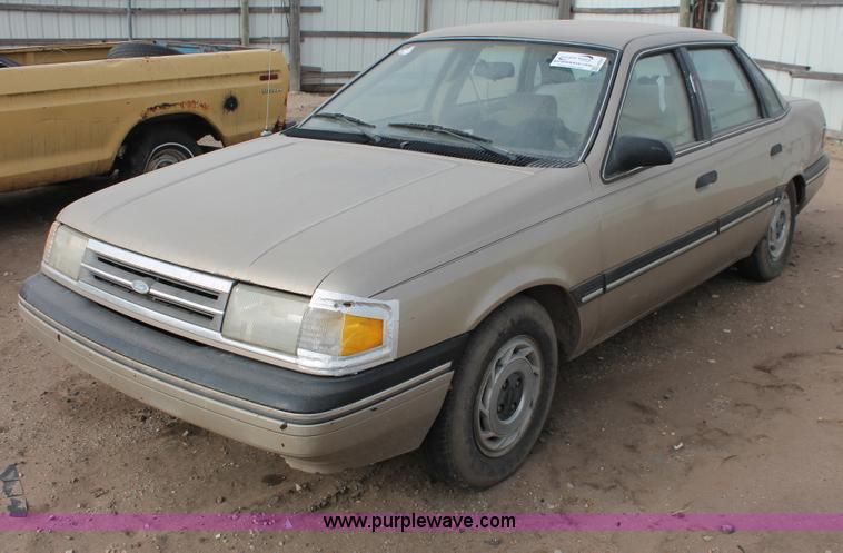 image for item H8347 1988 Ford Tempo LX