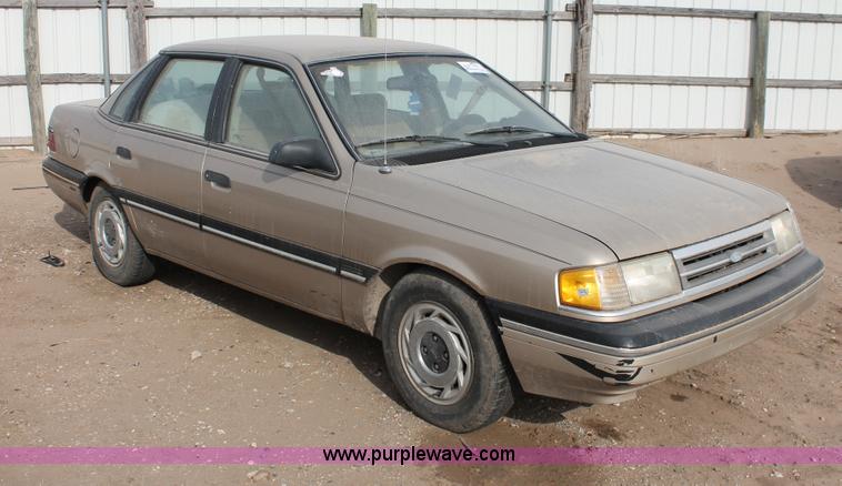 image for item H8347 1988 Ford Tempo LX