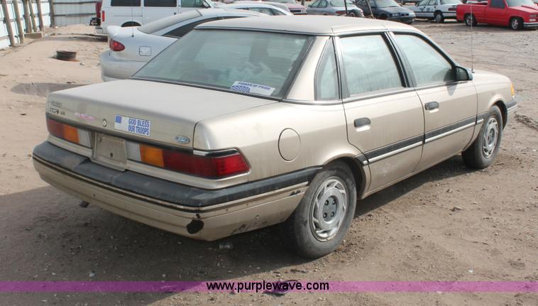 image for item H8347 1988 Ford Tempo LX
