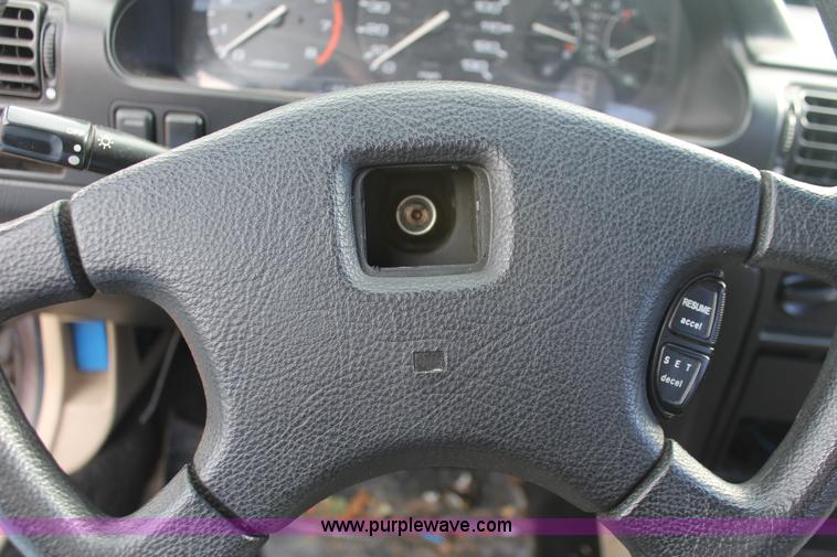 image for item H8348 1990 Honda Accord LX