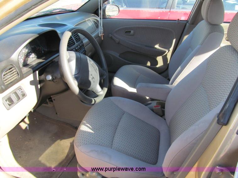 image for item I1309 2002 Kia Rio