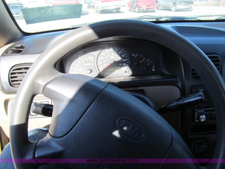 image for item I1309 2002 Kia Rio