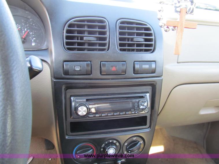 image for item I1309 2002 Kia Rio