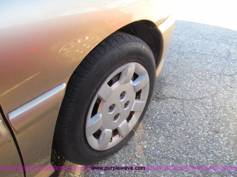 image for item I1309 2002 Kia Rio