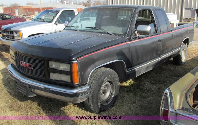 image for item I1310 1992 GMC Sierra 1500 Ext. Cab pickup truck