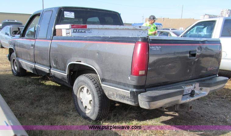 image for item I1310 1992 GMC Sierra 1500 Ext. Cab pickup truck