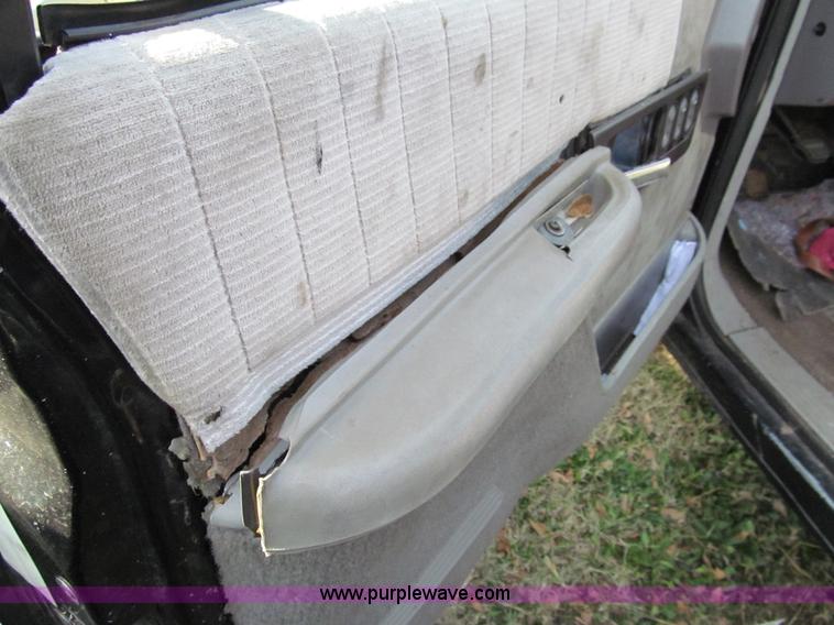 image for item I1310 1992 GMC Sierra 1500 Ext. Cab pickup truck