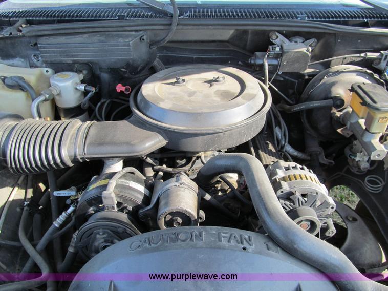 image for item I1310 1992 GMC Sierra 1500 Ext. Cab pickup truck