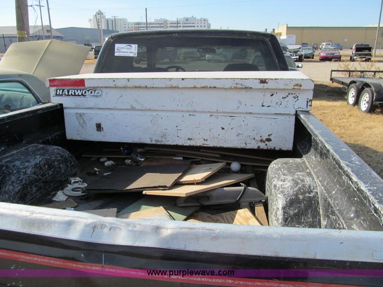 image for item I1310 1992 GMC Sierra 1500 Ext. Cab pickup truck