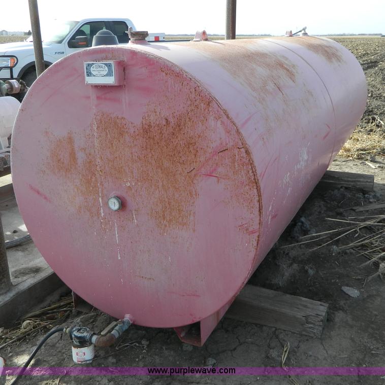 image for item AD9907 Mcdonald 1,000 gallon diesel tank