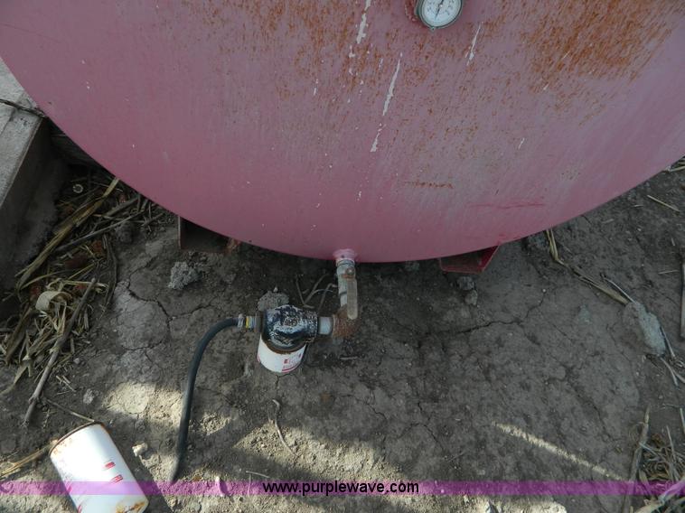 image for item AD9907 Mcdonald 1,000 gallon diesel tank