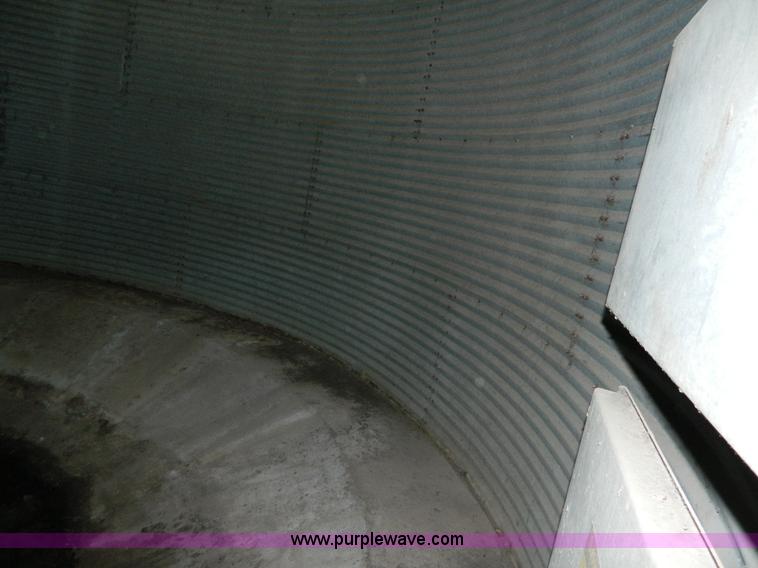 image for item AD9910 Superior 5,000 bushel grain bin