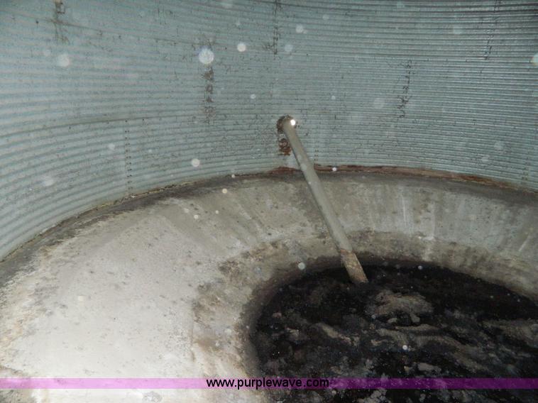 image for item AD9910 Superior 5,000 bushel grain bin