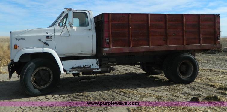 image for item AD9913 1989 GMC TopKick grain truck