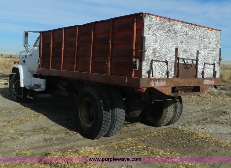 image for item AD9913 1989 GMC TopKick grain truck
