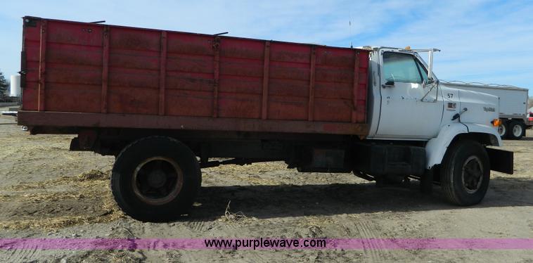 image for item AD9913 1989 GMC TopKick grain truck