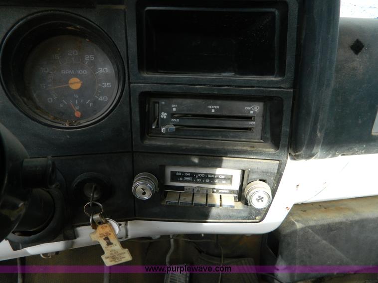 image for item AD9913 1989 GMC TopKick grain truck