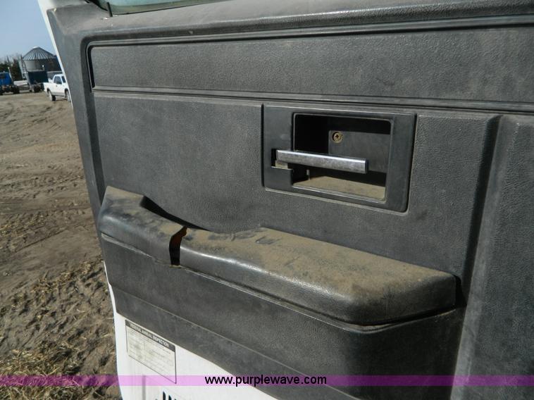 image for item AD9913 1989 GMC TopKick grain truck