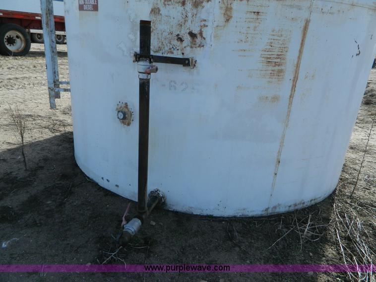 image for item AD9917 Vertical fuel tank