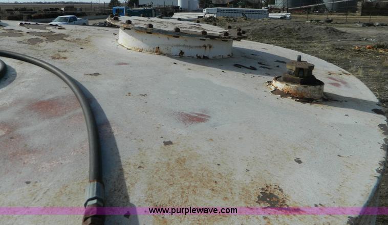 image for item AD9917 Vertical fuel tank