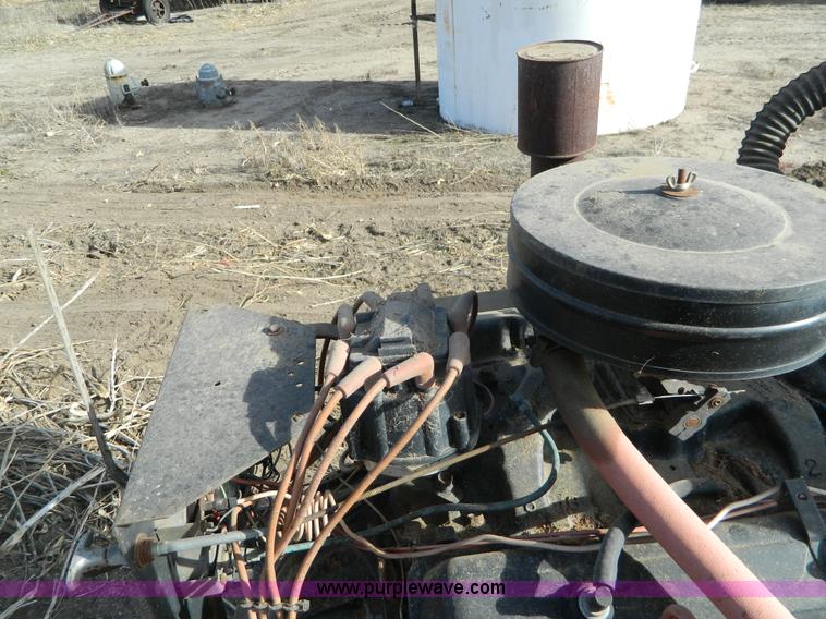 image for item AD9921 Chevrolet eight cylinder gas engine